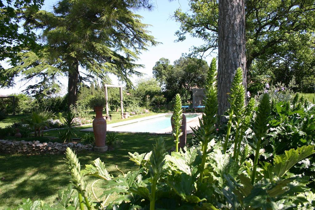 Les Routes Du Monde Bed & Breakfast Saint-Genies-de-Comolas Bagian luar foto