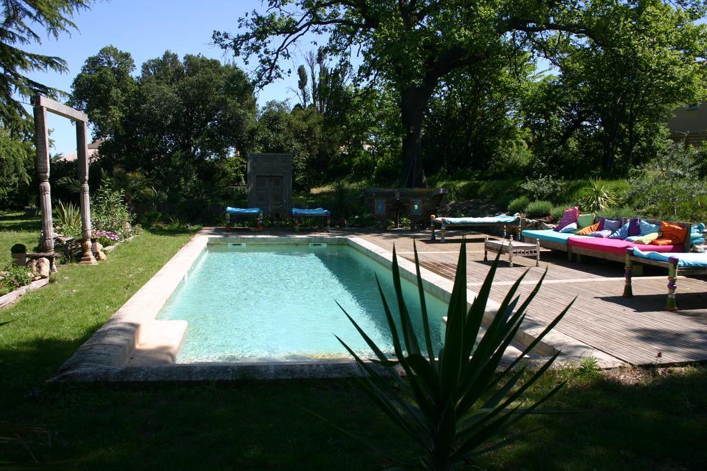Les Routes Du Monde Bed & Breakfast Saint-Genies-de-Comolas Bagian luar foto