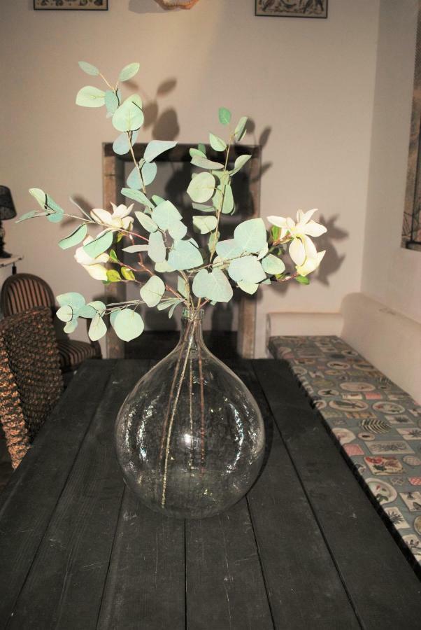 Les Routes Du Monde Bed & Breakfast Saint-Genies-de-Comolas Bagian luar foto