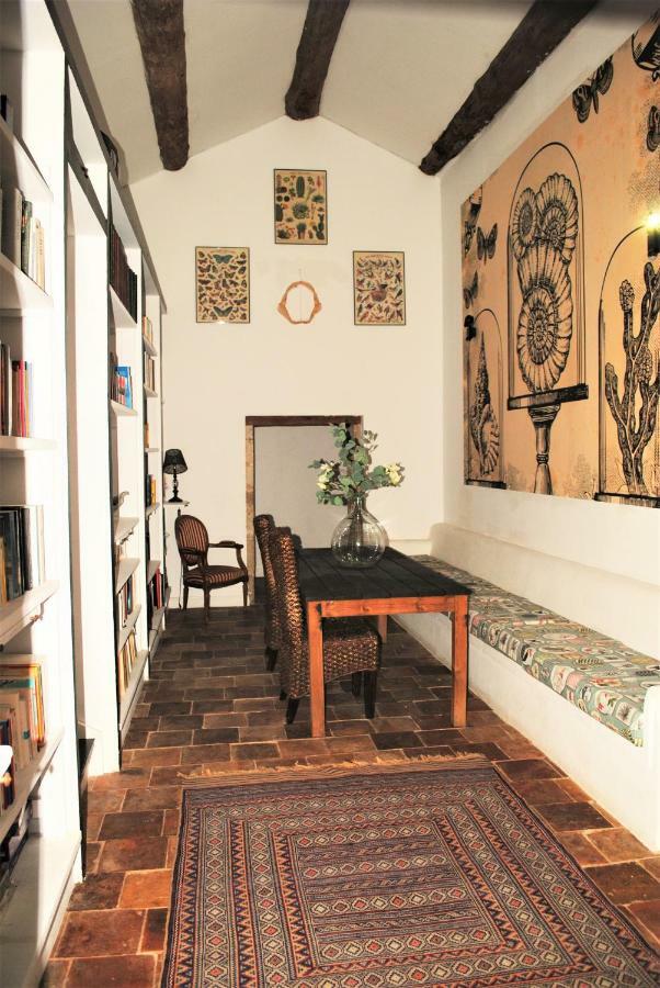 Les Routes Du Monde Bed & Breakfast Saint-Genies-de-Comolas Bagian luar foto